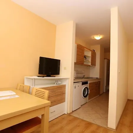 Ξενοδοχείο με διαμερίσματα Galeria Obzor