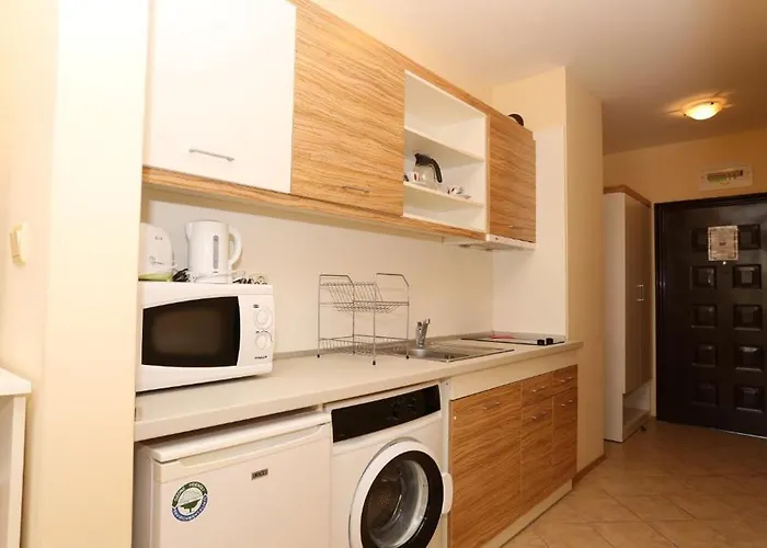 Ξενοδοχείο με διαμερίσματα Galeria Obzor